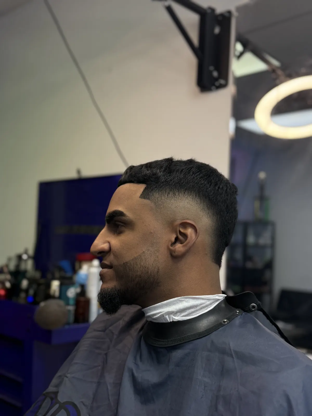 Textured crop with sharp fade